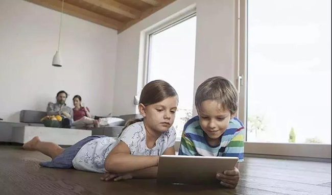 家里面裝修，瓷磚沒有SPC快裝地板實用，5大原因！